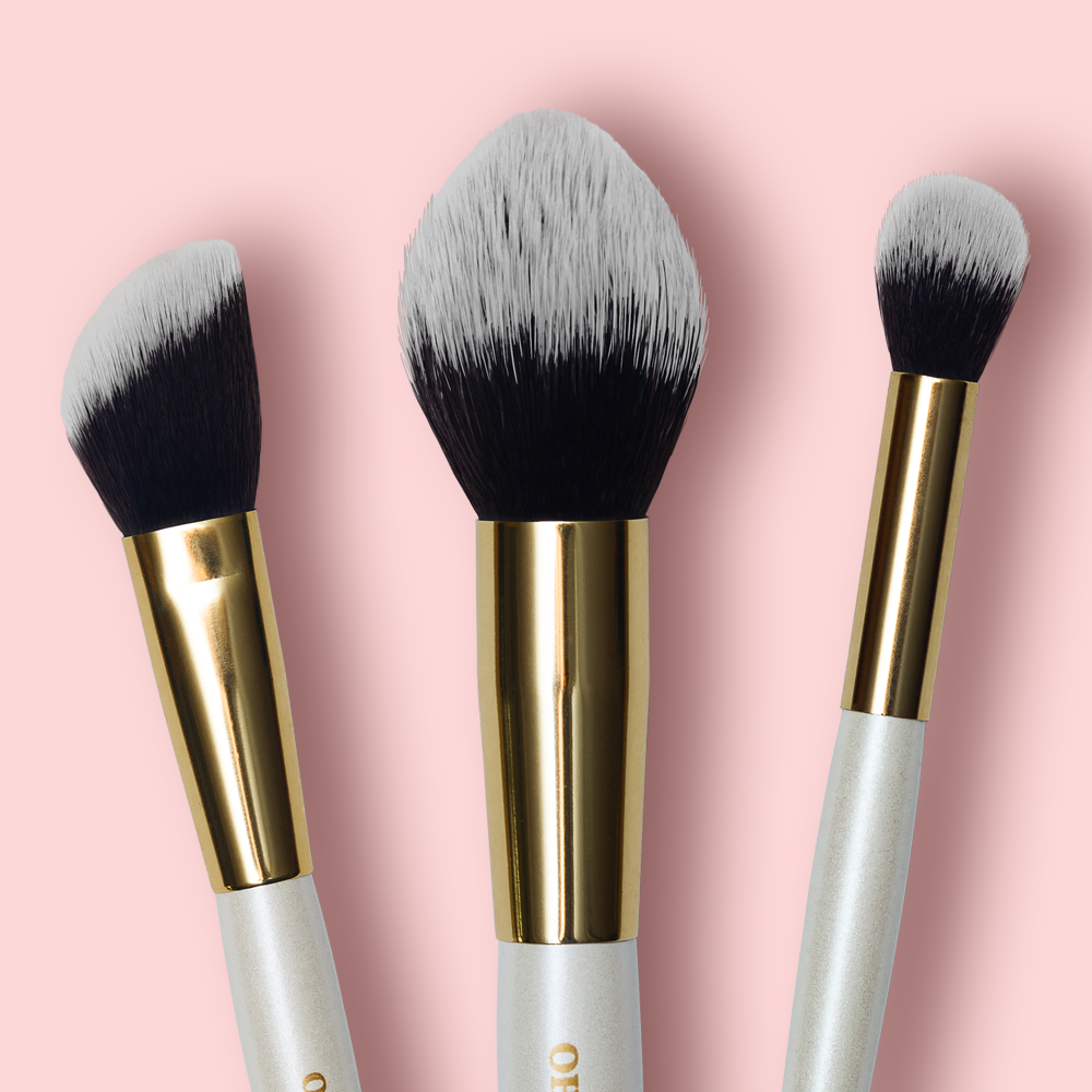 Кисть Oh My Brush №103 для контуринга. Многофункциональная кисть Oh My Brush №104 для пудры и румян. Кисть Oh My Brush №105 для хайлатера.