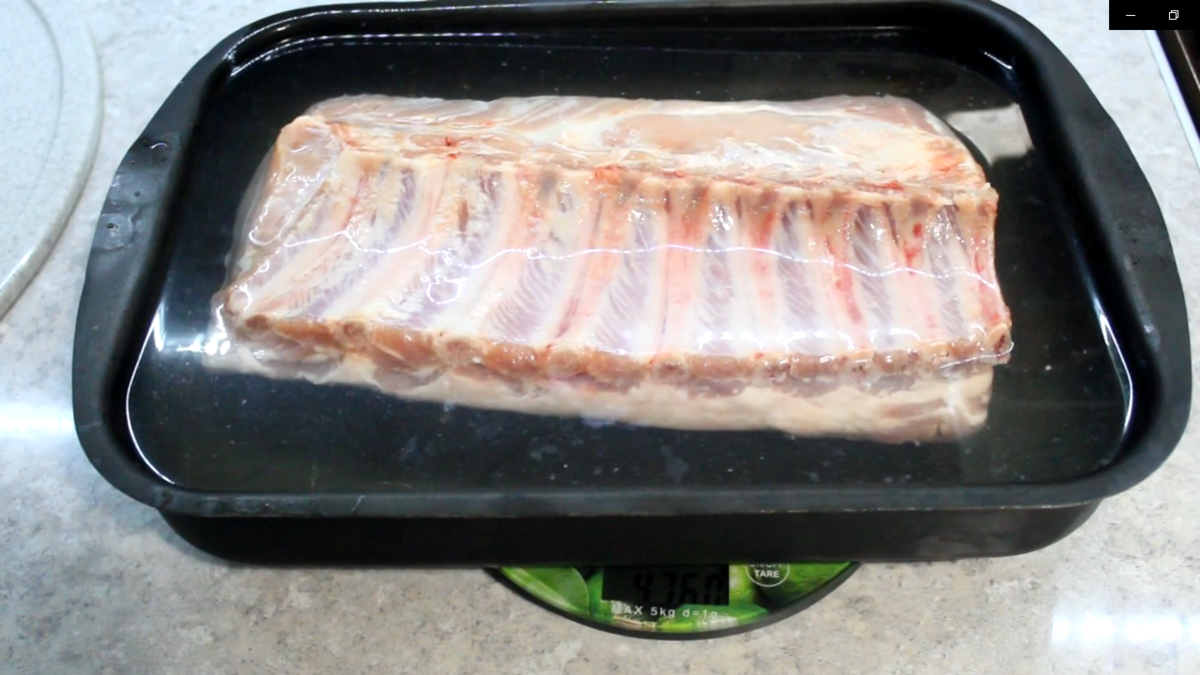 Как приготовить вкусную свиную грудинку (бекон) в домашних условиях