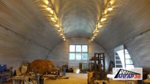 Развитие агропромышленного комплекса является главной задачей администрации и населения, поэтому предприятия ведут сотрудничество с застройщиками быстровозводимого строительства. Арочные ангары в сельском хозяйстве являются выгодным объектом: низкая цена, быстрые сроки строительства и отличные показатели устойчивости и надежности объекта. Ангары в Красной Заре эксплуатируются для различных нужд: зернохранилища, коровники, птичники, свинарники, боксы для сельхоз техники и оборудования и т.д. Бескаркасные ангары имеют широкую полезную площадь, высокие потолки и практически неограниченны по длине. Ангары относятся к быстровозводимым сооружениям, минимальный срок строительства составляет три недели.