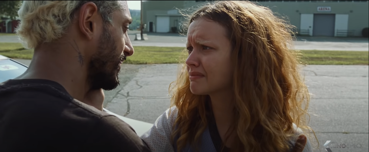 Фото с трейлера "Звук металла". URL : https://www.youtube.com/watch?v=DkmDGBIEkO4&t=46s