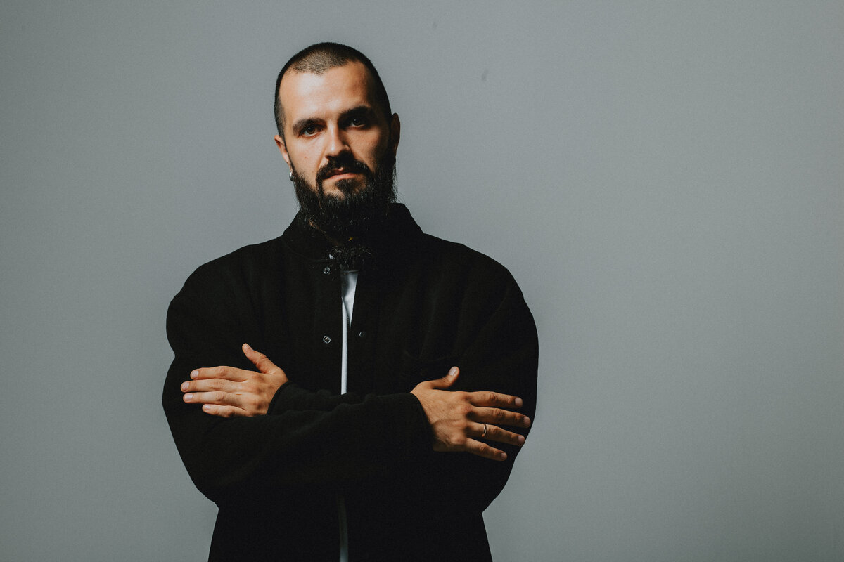 Это вот Паша. Он только кажется грозным, а так, очень любит вкусный кофе!