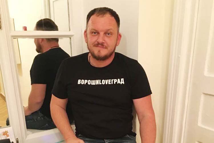    Юрий Мезинов: «Мобилизацию воспринял даже чуть-чуть со злорадством. Мы все не без греха. Подумал: «Ну что, вы встрепенулись, поняли, что военные действия идут? Вы как будто не замечали того, что происходит в Донбассе». Слава богу, хоть сейчас, спустя 7 месяцев, до страны дошло, что происходит»