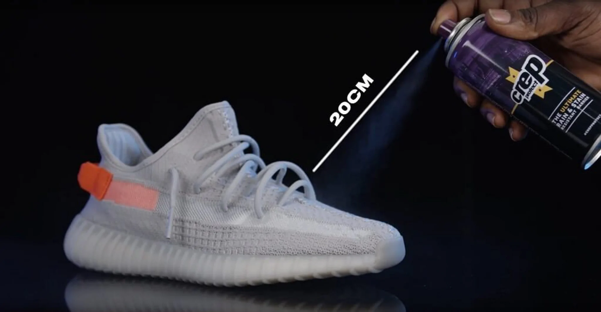 мы сходим с ума от тех кого выбирает душа. Nike krasofkalar 2021. кроссовки в космосе. кроссовок улетел. кроссовки своя культура.