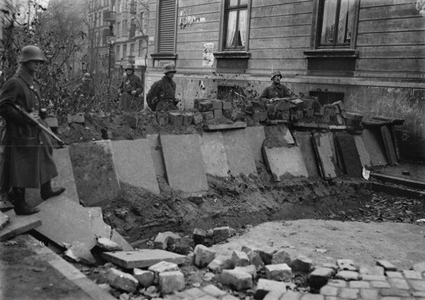 Баррикада в Гамбурге. 1923 год.