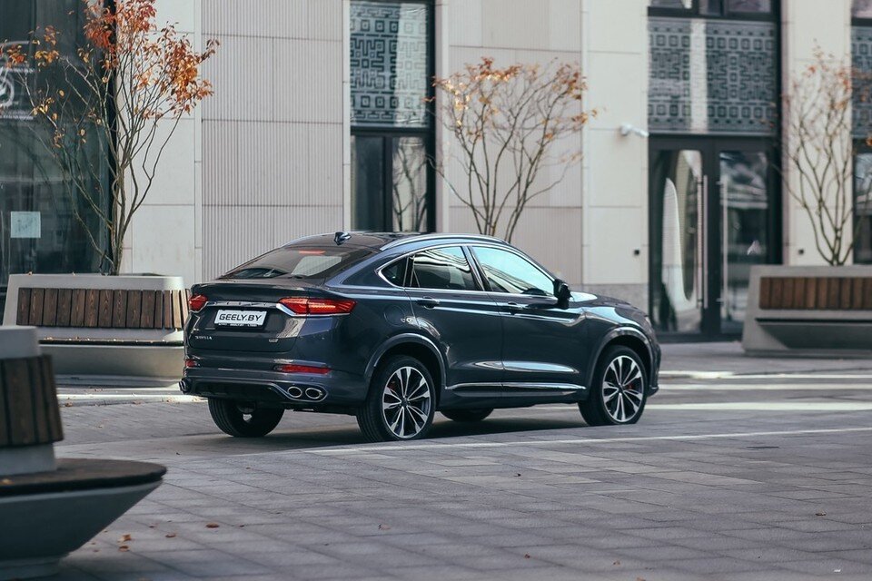     Вот как изменятся цены на машины Geely в Беларуси с 2023 года. Фото: tugella.geely.by