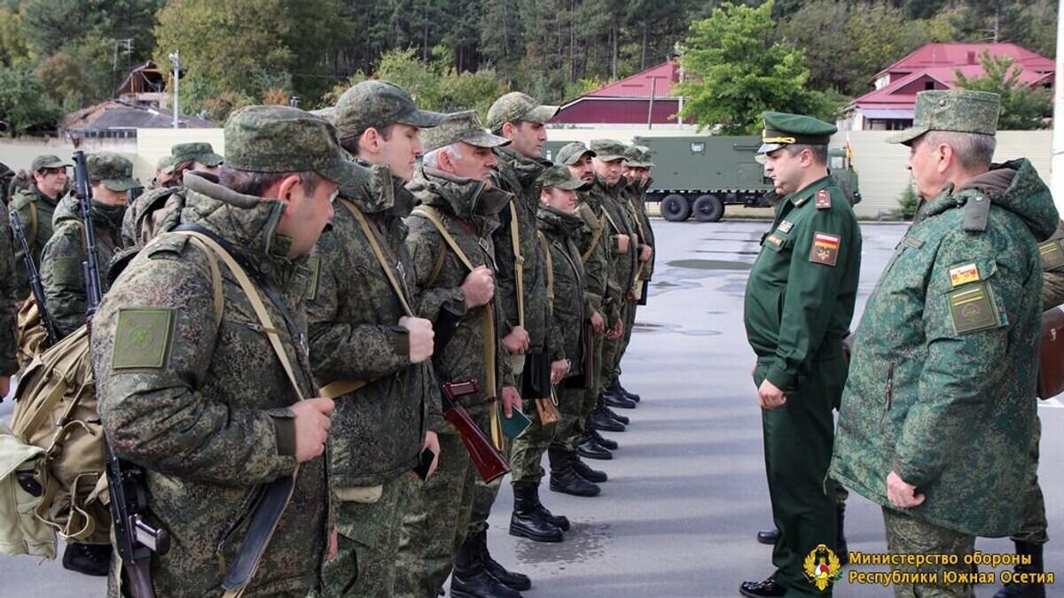    Строевой смотр в Министерстве обороны Республики Южная Осетия© Фото : Министерство обороны Республики Южная Осетия