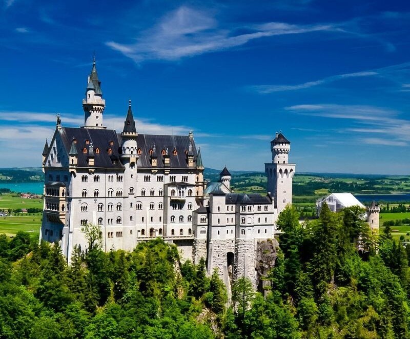 Замок Нойшванштайн. Источник: Викисклад