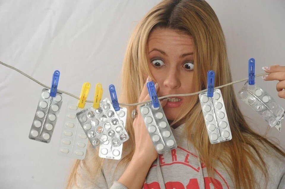     После таблетки обезбаливающего боль уходит, но причина, которая ее вызывает, остается. Евгения ГУСЕВА