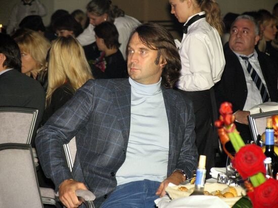     сергей лисовский / Геннадий Черкасов