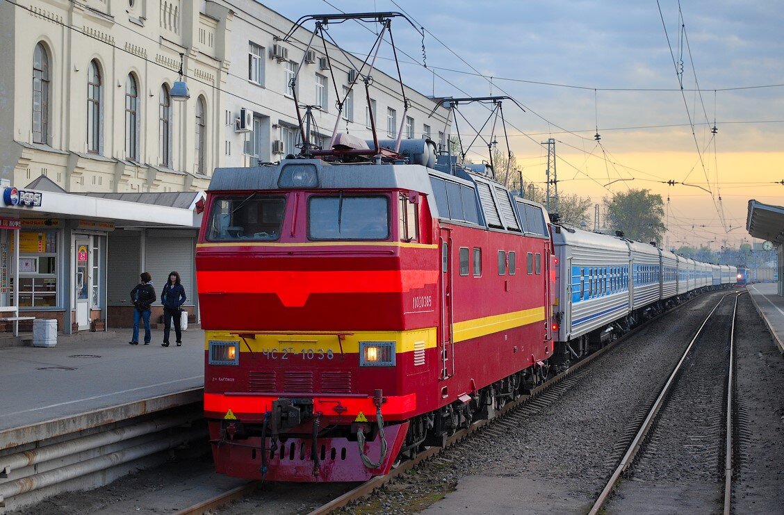 Поезд 2 т. Чс2т электровоз. Тепловоз чс2т. Чс2т Санкт-Петербург. Поезд чс2т.