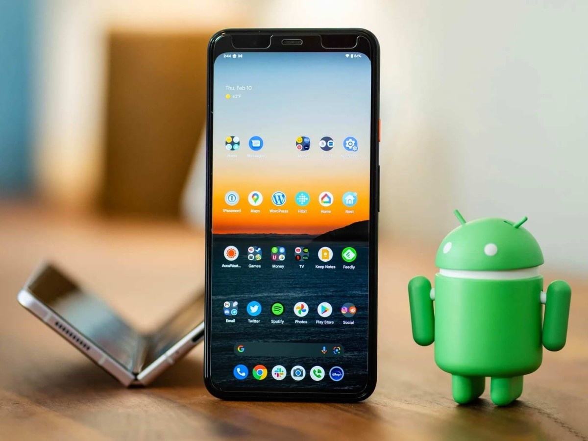    СМИ: в России создадут новую мобильную ОС на базе Android