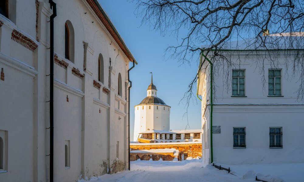 7 красивых монастырей России
