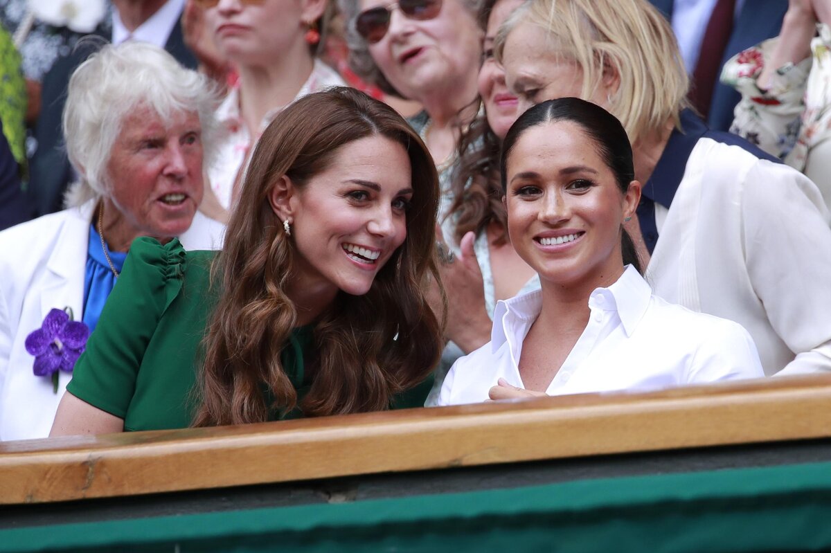     Стало известно, сколько Меган Маркл и Кейт Миддлтон потратили в этом году на шопинг