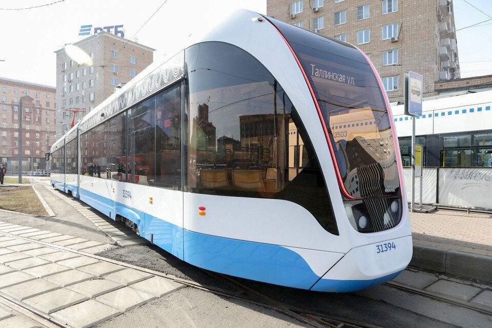     Трехсекционный трамвай «Витязь-Москва»  Агентство городских новостей МОСКВА