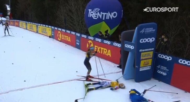 Фрида Карлссон после финиша без сознания