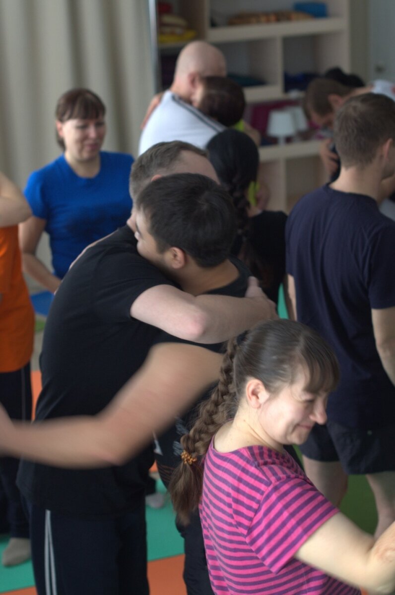    Из «недообнятых» детей вырастают более закрытые, недоверчивые, тревожные люди. Фото: личный архив/ Роман Стручаев