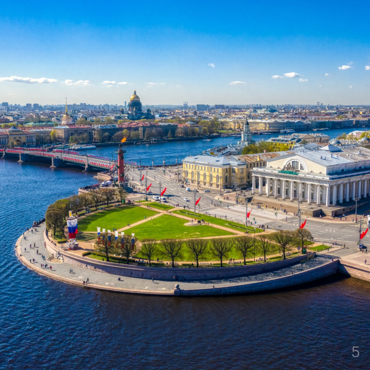 Стрелка Васильевского острова и Дворцовый мост