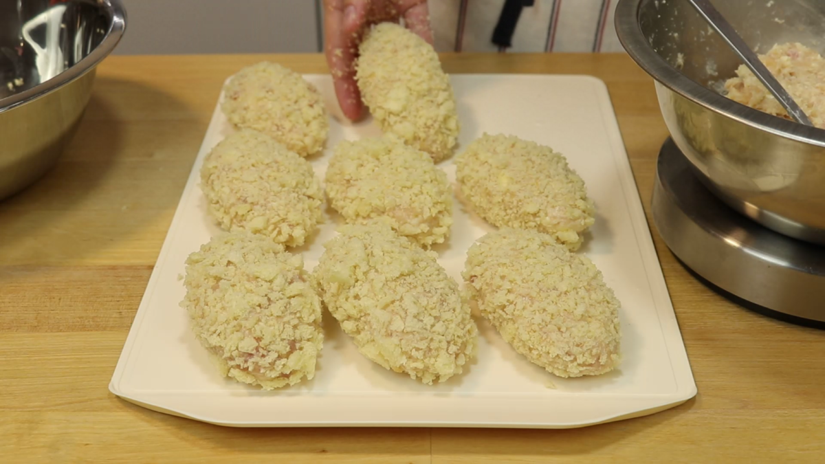 "Пожарские" котлеты из курицы - самые сочные, мягкие и с хрустящей корочкой "Пожарские" котлеты из курицы - самые сочные, мягкие и с хрустящей корочкой