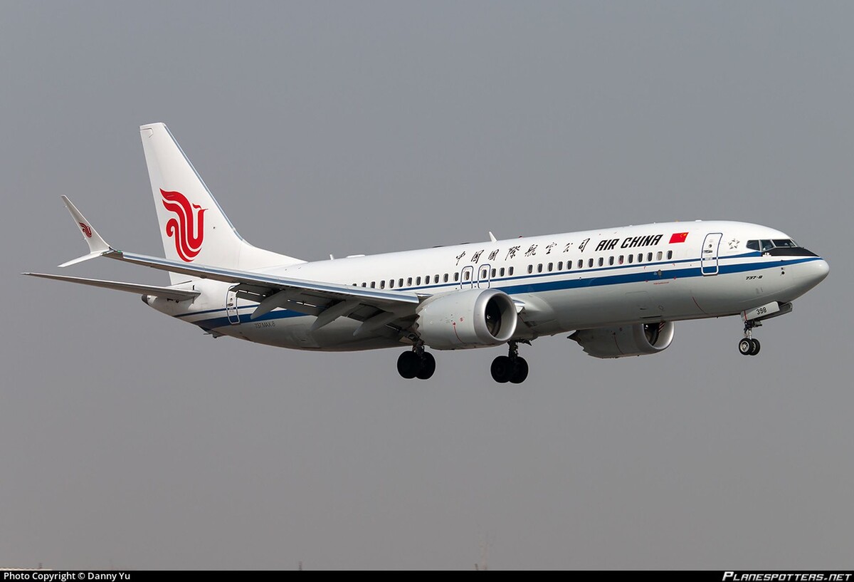 Авиакомпании Китая - одни из главных пользователей Boeing 737 последнего поколения. Причём, в отличие от европейцев, представители CAAC пока не делали жёстких заявлений в сторону производителя, хотя запретили полёты этой модификации одними из первых
