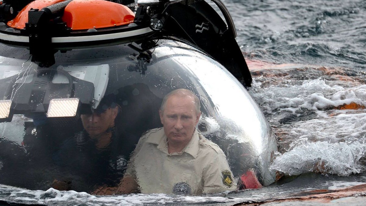 Путин погружается на дно в Яндекс картинках