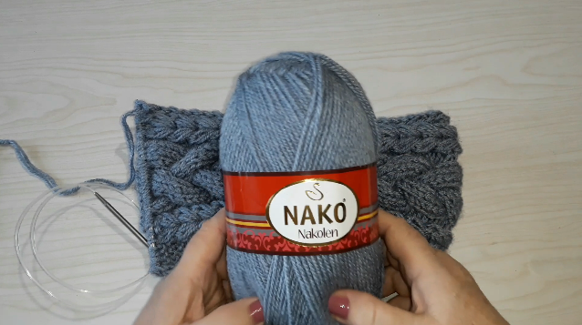  2 мотка ниток  NAKO у меня ушло на эту шапку. 