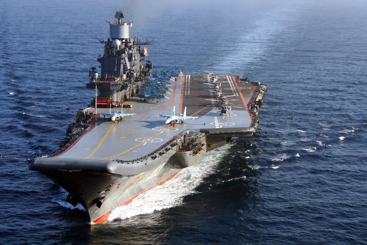Источник фото: https://news-front.info/2018/04/30/avianosets-admiral-kuznetsov-uvelichit-ognevuyu-moshh/