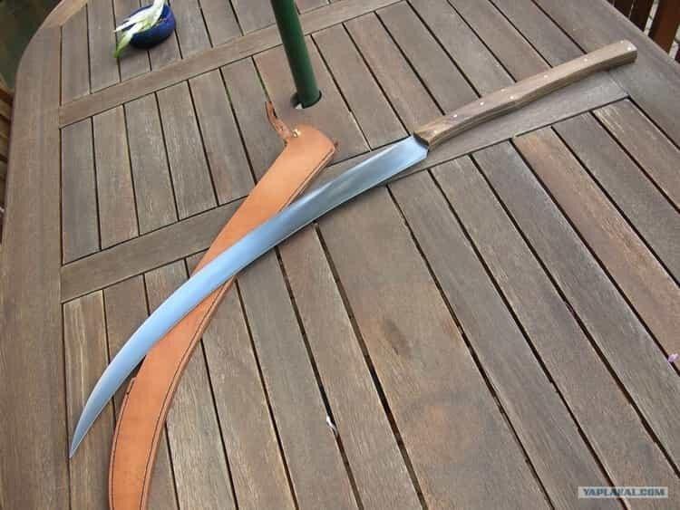 Современная реплика дакийского фалькса.