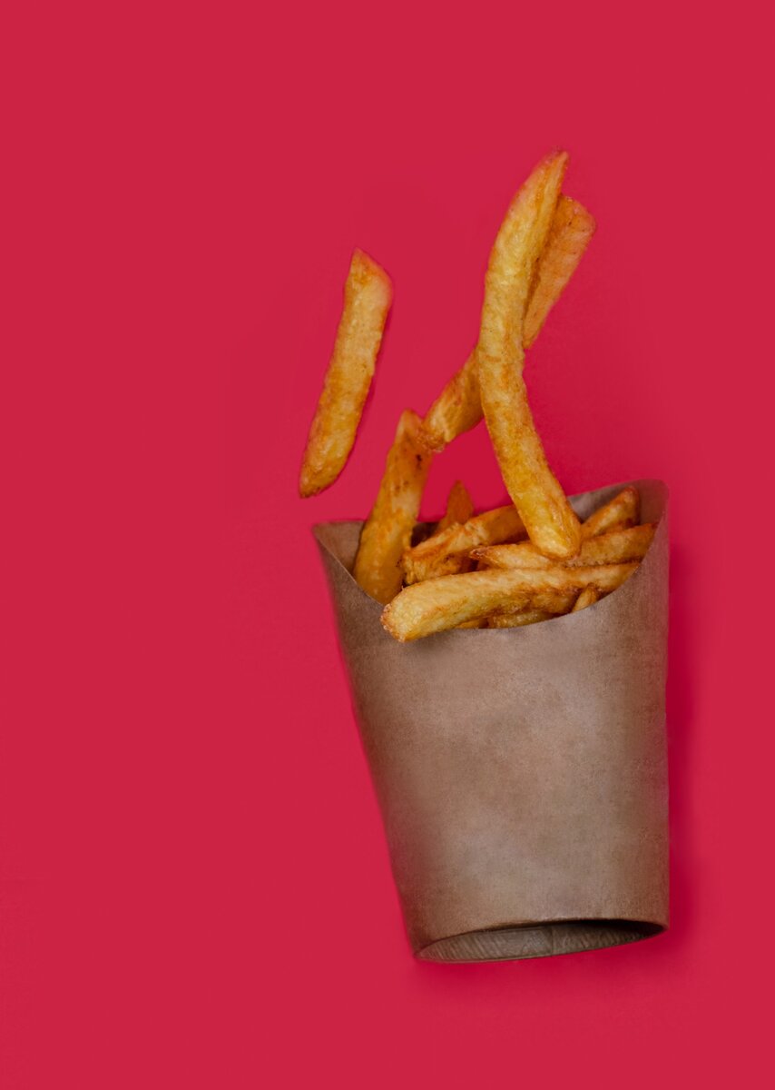 Золотистая, хрустящая снаружи и мягкая внутри.