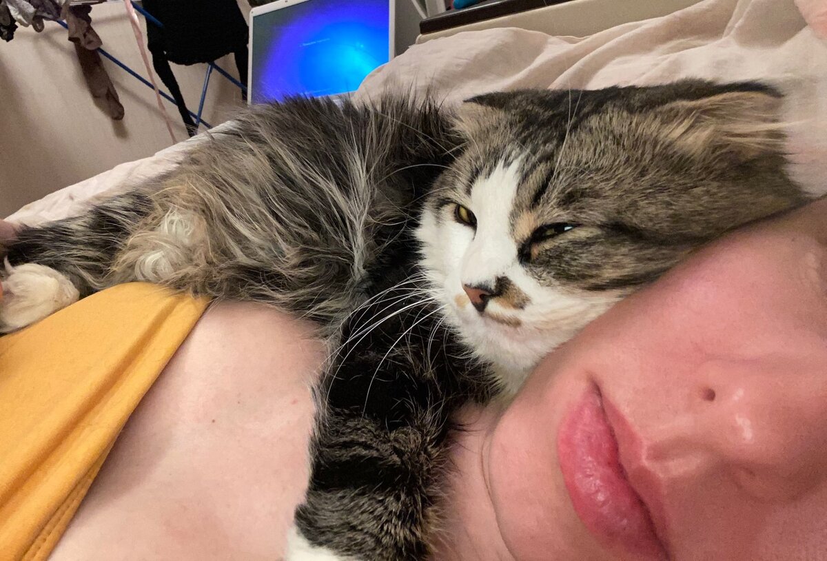 Кузяка - обнимака :)