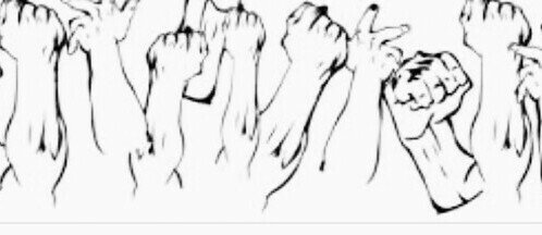 Толпа -это организм,которому плевать , что там происходит вне.