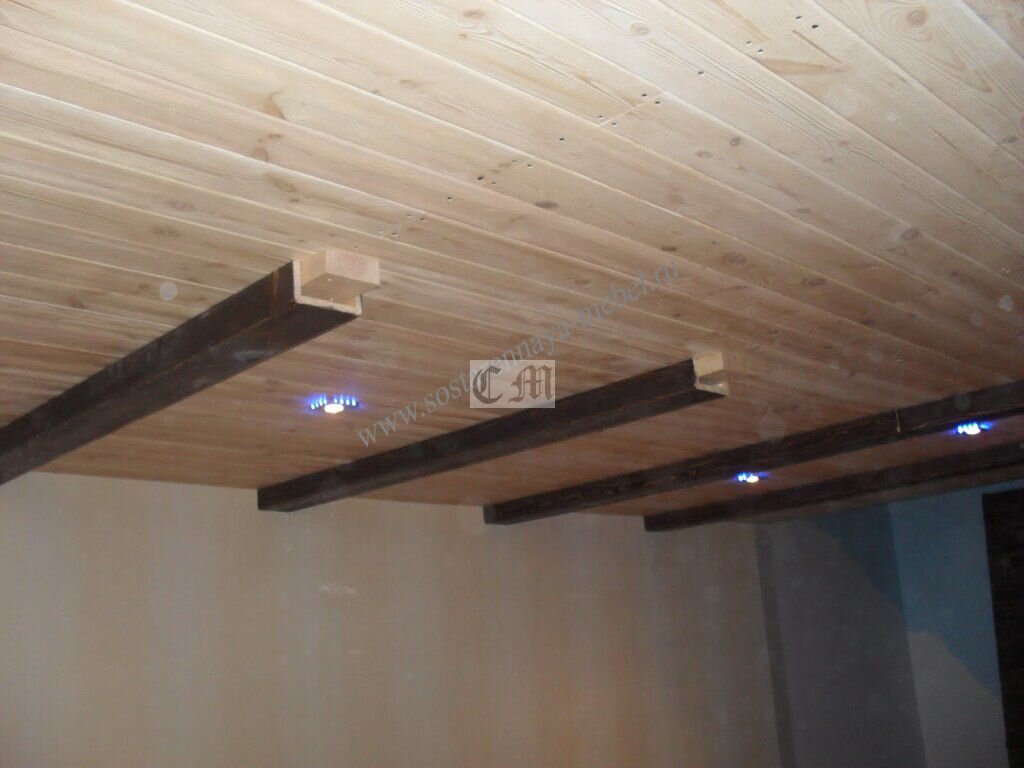 Монтаж ламината на потолок и стены
