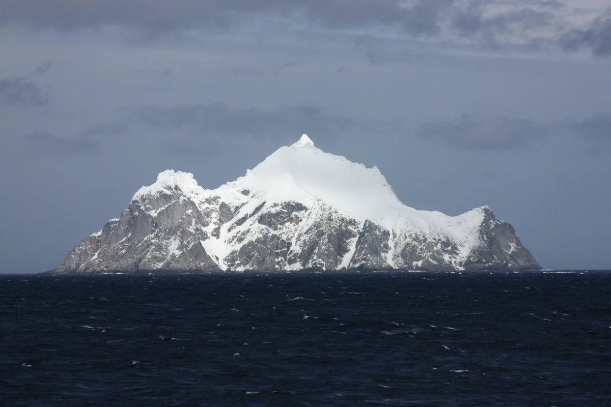 Остров  Корнуэллс (Cornwallis Island) — иногда его называют Михайлов. Здесь с 1996 года и обитает наш герой — Вальтер Тургел (Walter Turgel)