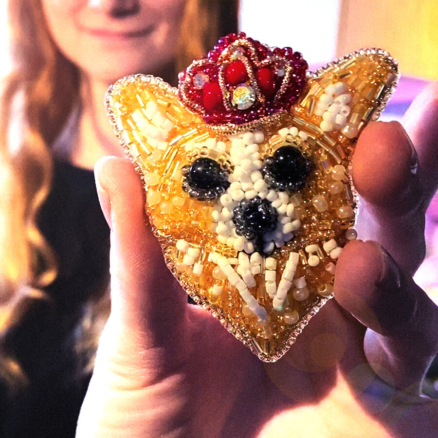 Брошь "Королевский Корги"