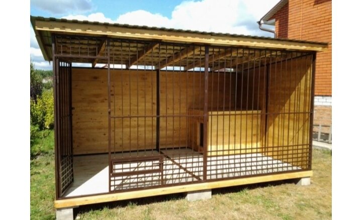 Пример фото из свободного доступа.                         И опять приходится просить помощи у ВАС. ЕСТЬ металлоконструкция для вольера, сварщик будет. Осталось купить пиломатериалы для обшивки, щебень, чтобы выровнять поверхность, где будут стоять вольеры, а это опять деньги. Вольеры железные простоят ни один год, сможем многим помочь, дать временное жильё. Мы будем благодарны вам за любую помощь, одним не справимся.🙏🙏🙏 