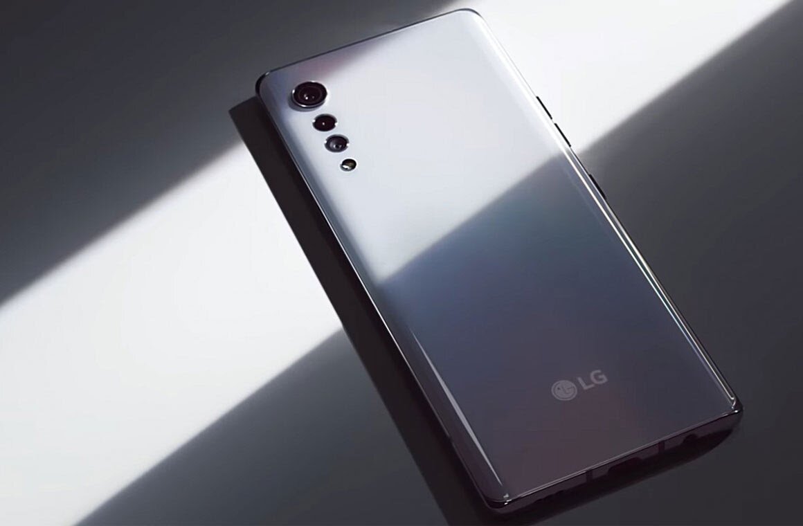 Смартфон LG Velvet