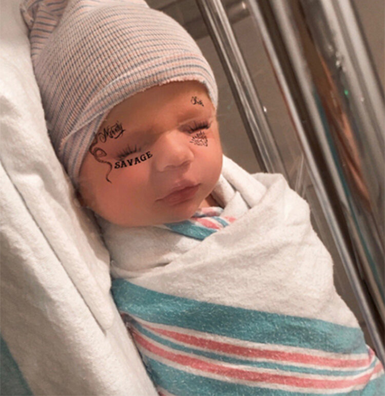 Имя наследника империи Маска вызвало в Интернете волну пародий и мемов.