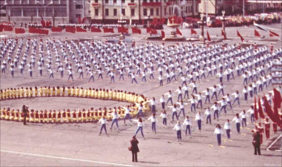 Работают операторы/фотографы.
