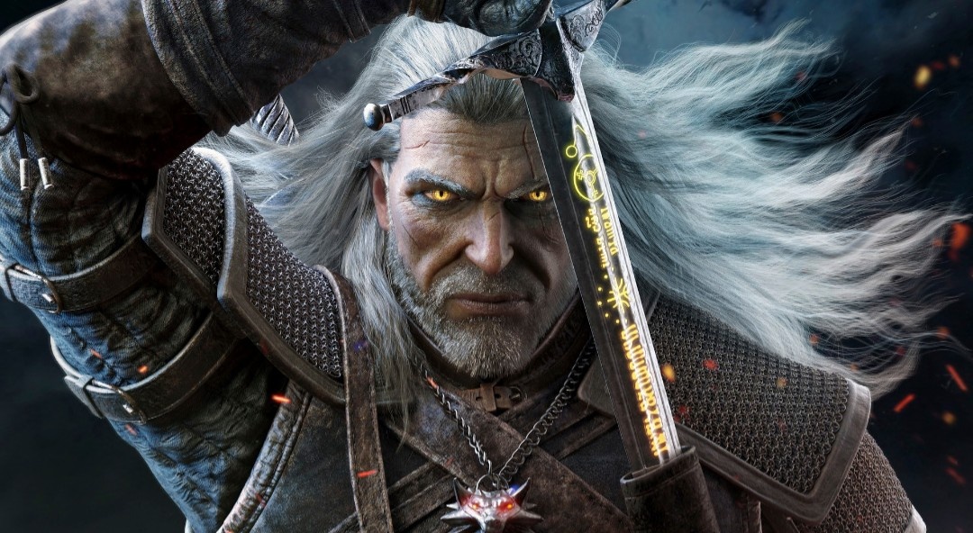 Вышедший весной 2015 года “Ведьмак 3: Дикая Охота” не просто смог удовлетворить фанатов серии и жанра в целом, но и стал настоящим бенчмарком для современных ролевых приключений. 

Завершающий историю Геральта из Ривии проект смог выбраться из тесных уровней первых двух частей и предложил открытый мир, идущий в связке с мощным сюжетом, где основные и побочные задания соединялись вместе для того, чтобы погрузить игроков в уникальную и очень атмосферную вселенную славянского фэнтези.

Игра сильно выделялась на фоне более именитых конкурентов, которые разочаровали аудиторию, собираясь как на конвейере - по частям - несвязанными командами из Китая, Венгрии, Канады и Вьетнама, а потом небрежно сшиваясь продюсерами в центральном офисе. В свою очередь детище CD Projekt RED имело детально прописанные квесты, где каждое задание было создано вручную толковыми сценаристами вместе с основателями студии, которые бережно переносили и адаптировали книжный первоисточник в формат нового интерактивного приключения.

В результате мы получили RPG ручной работы с запредельным уровнем проработки. Великолепные диалоги, живые персонажи, интересные миссии и масса атмосферных моментов - мы ждали такого от BioWare, но не от польской студии, которая смогла прыгнуть выше головы и оказалась на Олимпе игрового мира. 

Сложно было заметить, где заканчивается основное и начинается второстепенное задание - CD Projekt RED стерла грани между этими понятиями. Игроки постоянно открывали новые сюжетные детали, которые соединяли историю и влияли на общую картину мира. Даже простые заказы на убийство монстров подкреплялись интересной историей.

Продолжительные и частые диалоги с героями, которые аккуратно раскрывают свои характеры, неожиданные повороты и встречи, тайные ритуалы, темная магия, красивые песни, шутки и грустные сцены создавали идеальную и такую долгожданную игру для фанатов жанра, которая затягивала с головой на добрую сотню часов.

Поляки удивили и мощной поддержкой The Witcher 3 после релиза. DLC “Каменные сердца” прекрасно дополняло основную игру новым сюжетом, а вышедшее вслед масштабное расширение “Кровь и вино” и вовсе походило на полноценное продолжение. Киношная работа камеры во время диалогов, прекрасная история и огромная территория княжества Туссент, напоминающего Италию и Южную Францию, порадовали эмоциональным сюжетом, роскошными костюмами стильных персонажей и неожиданными локациями.

Неудивительно, что “Ведьмак 3” удостоился более 250 наград в номинации “Лучшая игра года”, продался тиражом в 20 миллионов копий и попал в топы лучших проектов всех времен популярных профильных изданий.