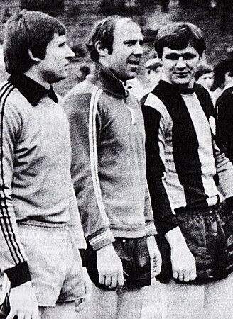 Горбунов крайний справа