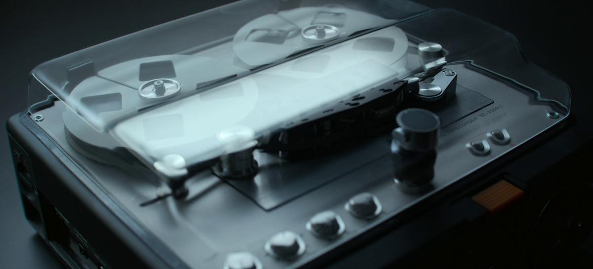 Заставка у шоу могла бы быть практически идеальным технопорно.