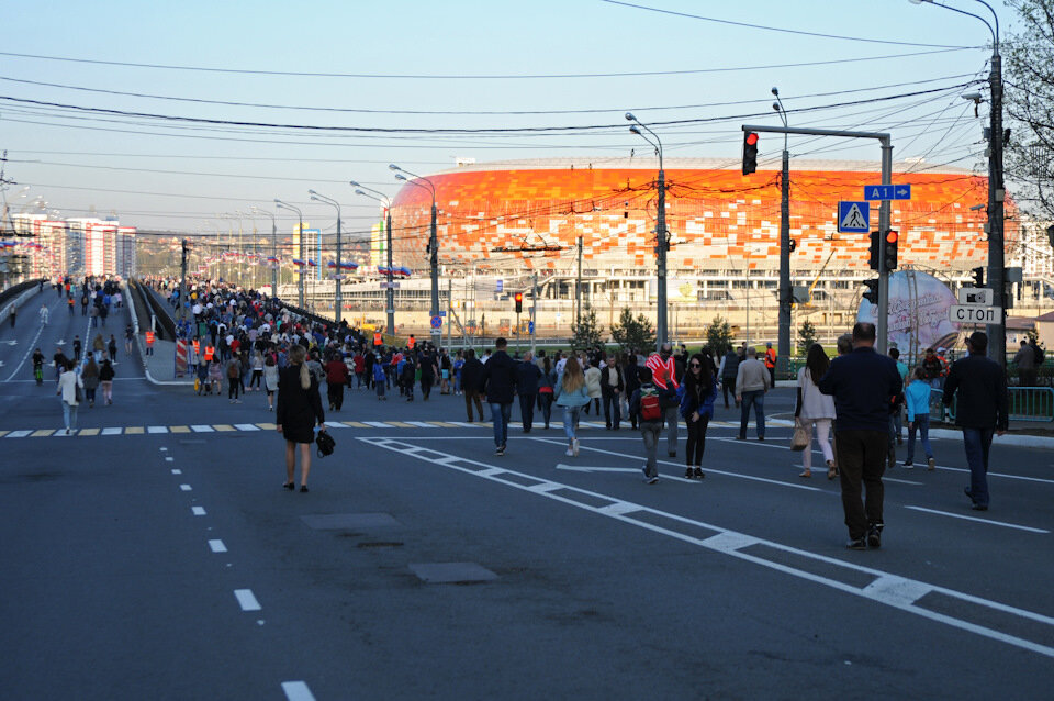 Апрель 2018 года. Полностью перекрытая ул. Коммунистическая в день проведения тестового матча.