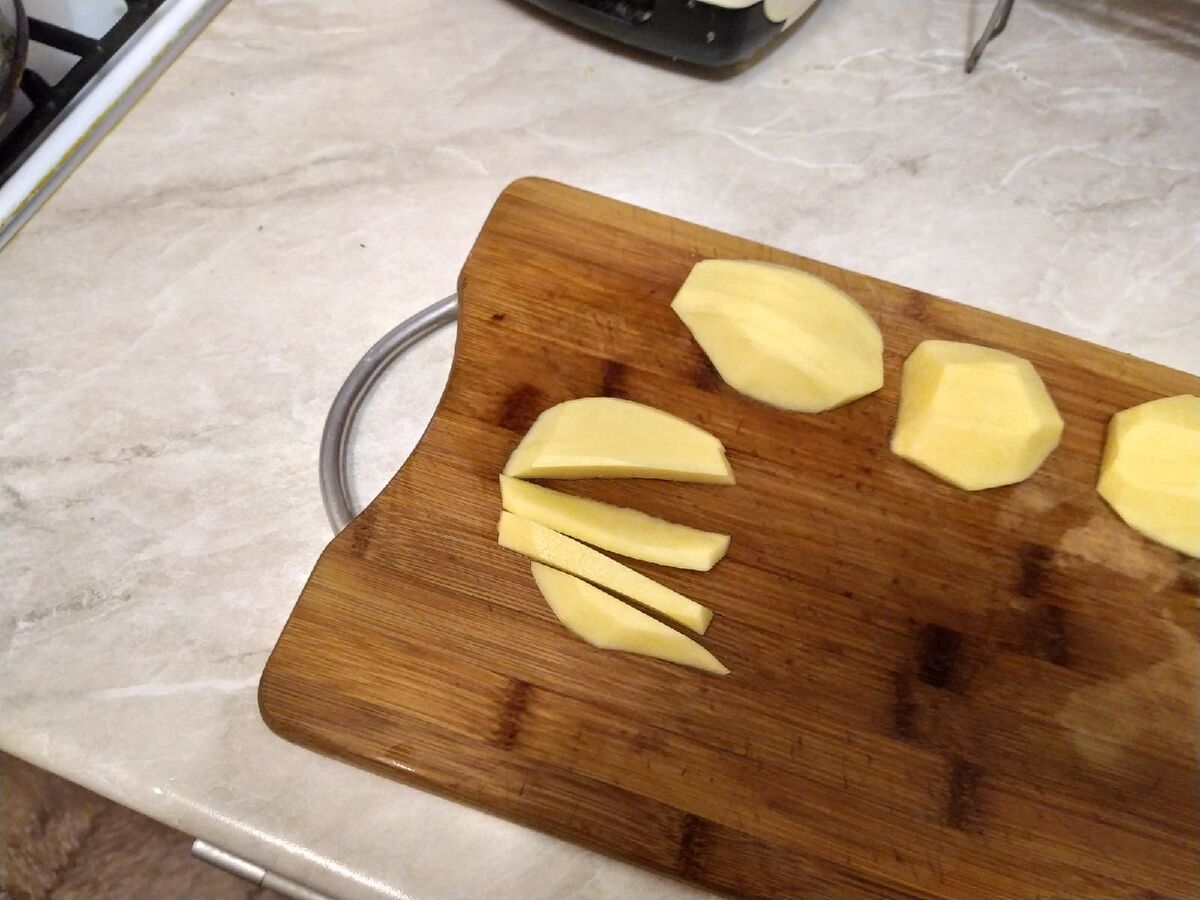 чистка картошки 