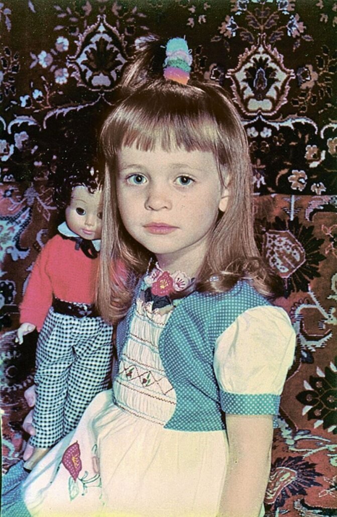 Фото: Анна в детстве miss-runet.rи
