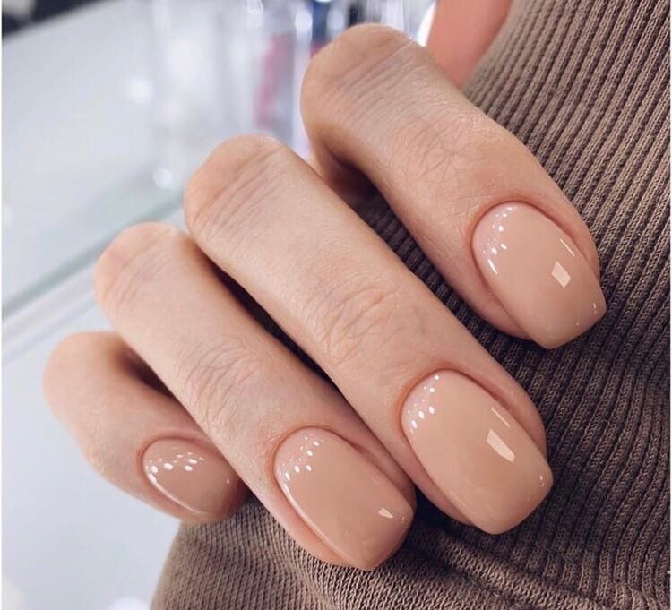 Глянцевый нюд