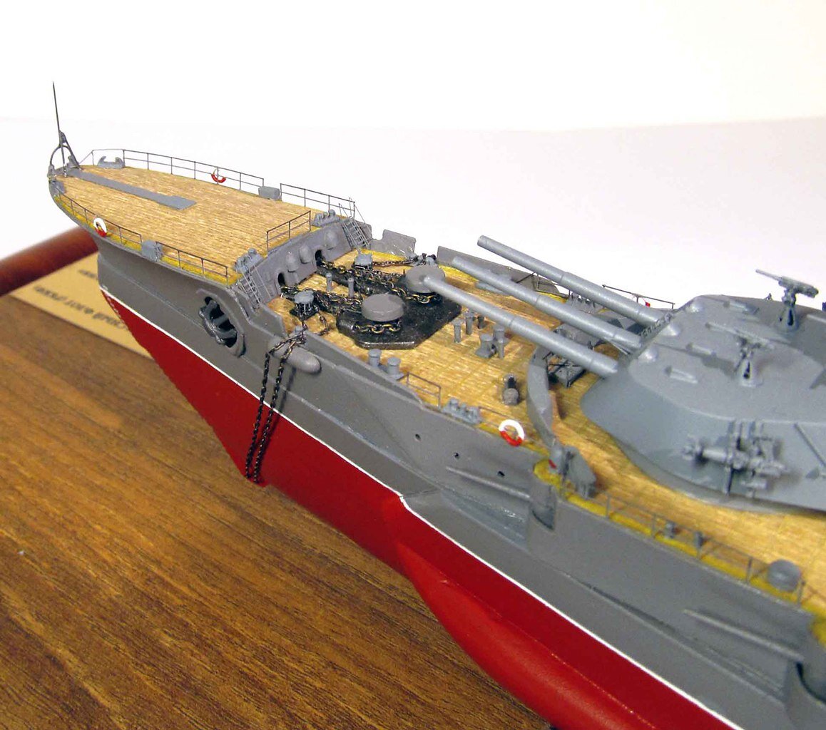 линкор парижская коммуна модель из бумаги. линкор парижская коммуна. линкор севастополь. модель линкора парижская коммуна. линейный корабль парижская коммуна.