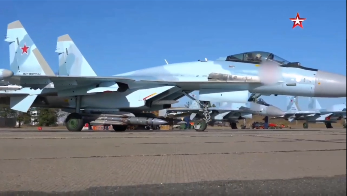 Российский самолёт с противорадиолокационной ракетой Х-31ПМ 