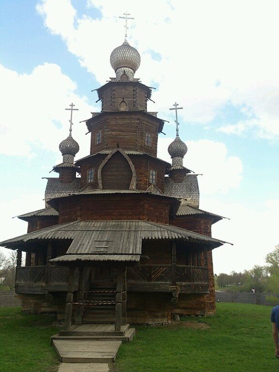 Преображенская церковь 1756 г. (построена без единого гвоздя)