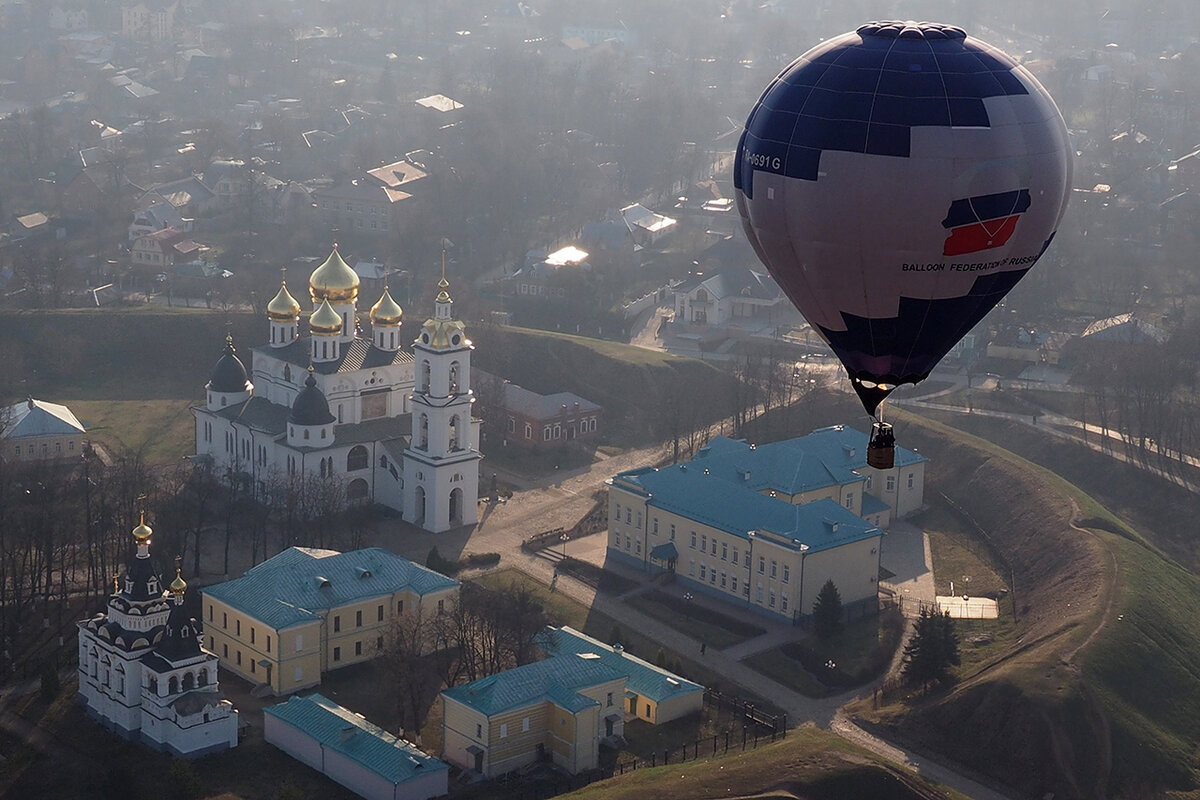 Медитация на воздушном шаре: 7 городов, где можно полетать и успокоиться |  Славия | Путешествия по Центральной России | Дзен