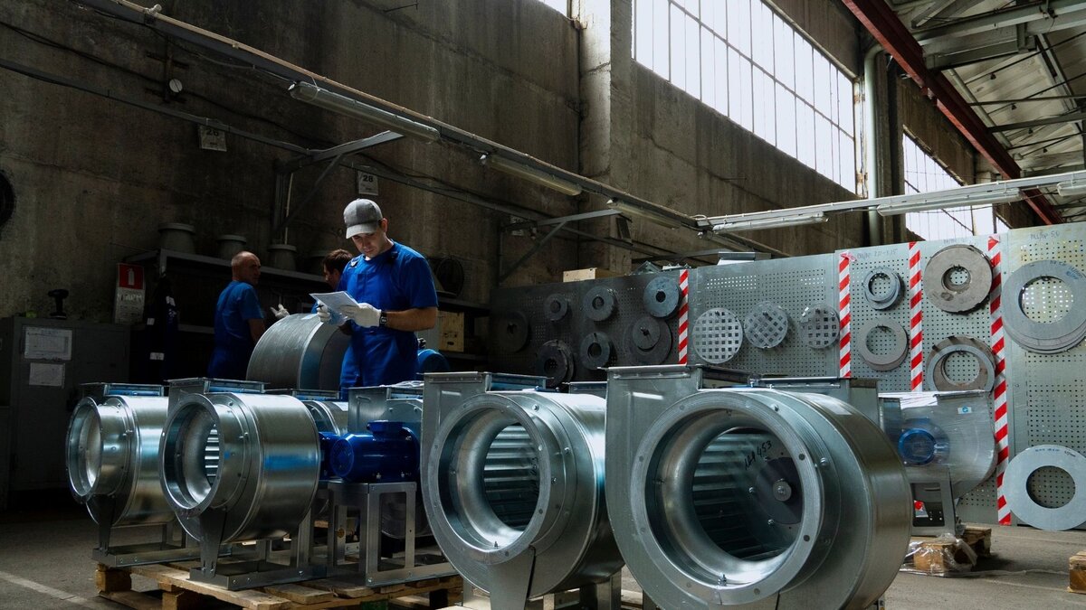 Установка, монтаж и эксплуатация промышленных вентиляторов должна производиться квалифицированным персоналом и специалистами 