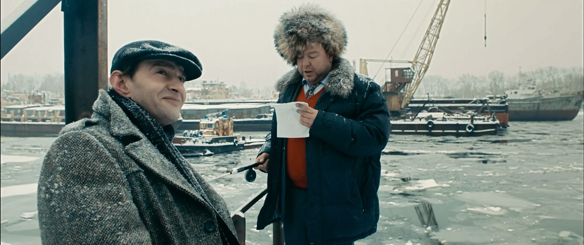 Главный герой с другом